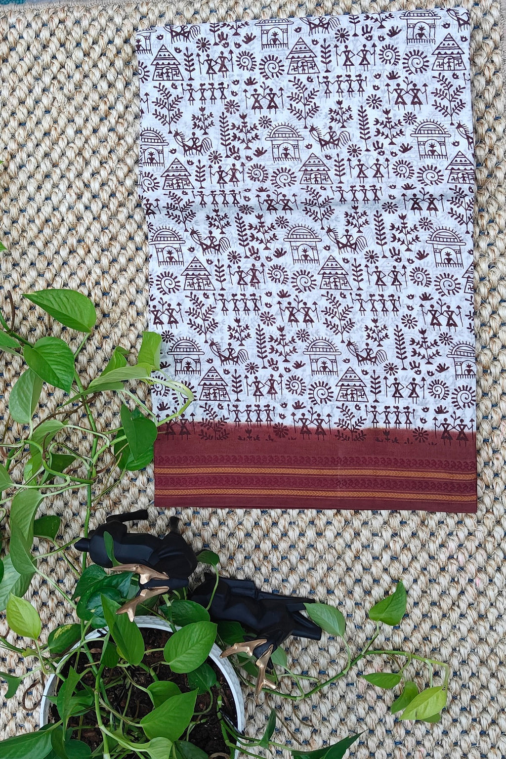 Madurai Sungudi Cotton :Off white and Maroon